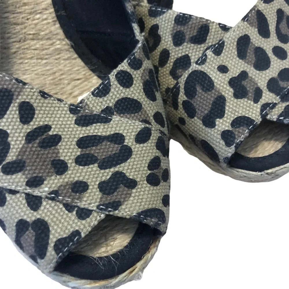 Lauren Ralph Lauren Cecilia Leopard Print Espadrille Style Wedge Sandal.Size 7.5